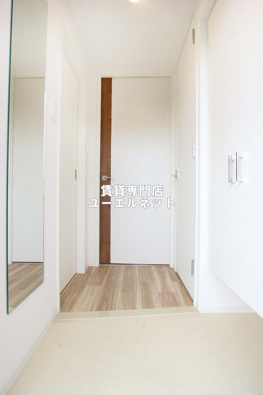 玄関　住まいの顔ともなる玄関