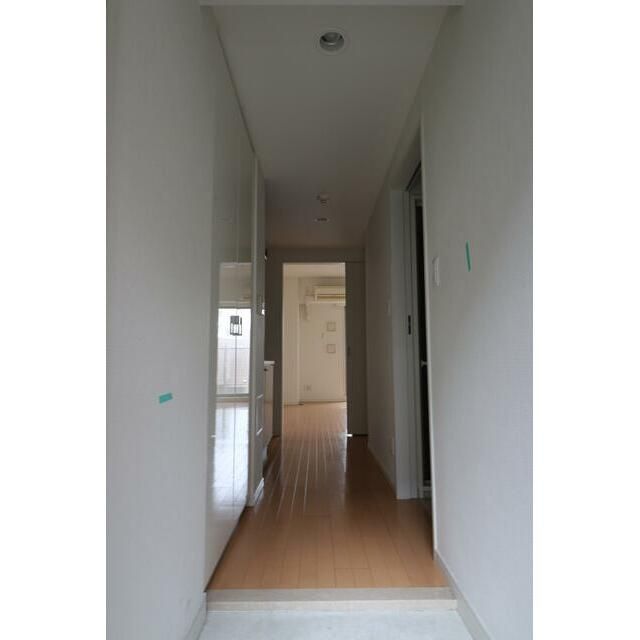 玄関　（別タイプ参考写真）ライジングプレイス池袋　豊島区池袋２