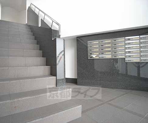 ロビー　豪華なポスト。