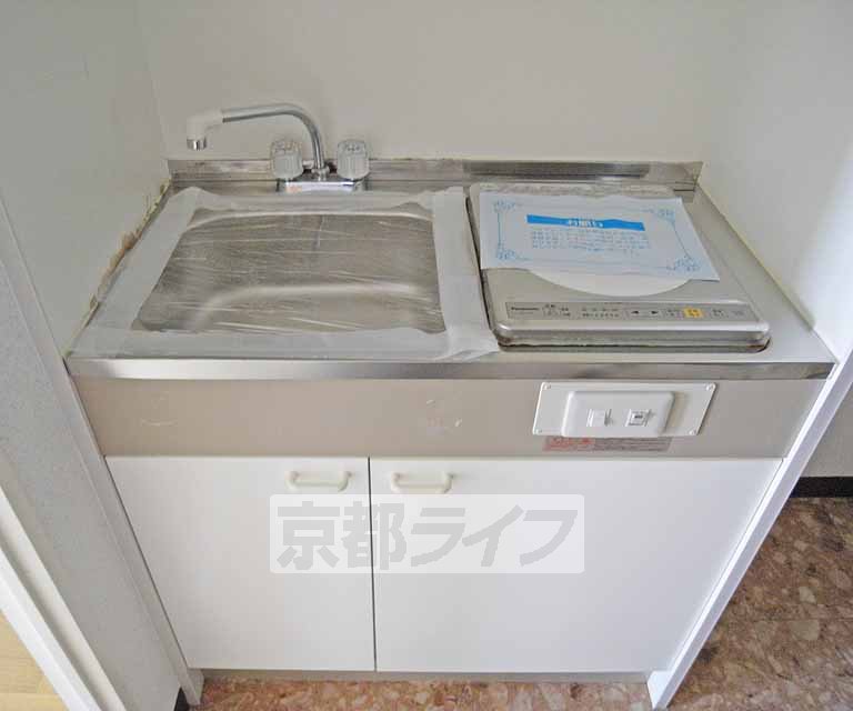 キッチン　新しくＩＨコンロを設置しました。