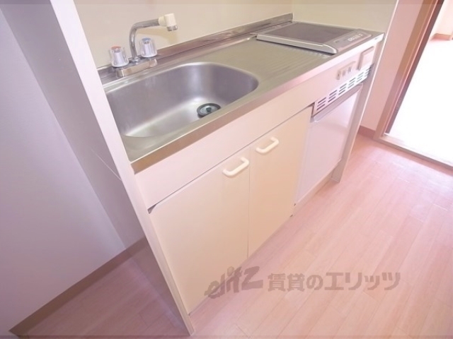 キッチン　広くてきれいなキッチンです