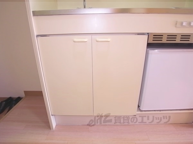 収納　キッチン下に収納ございます