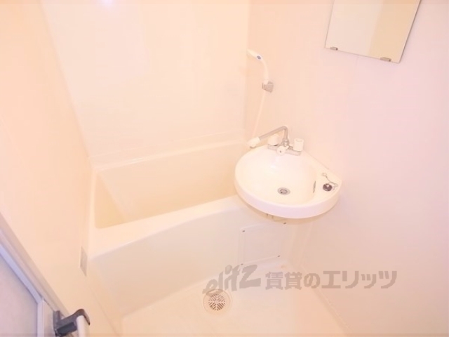 バス・シャワールーム　人気のお風呂・トイレ別々のタイプ