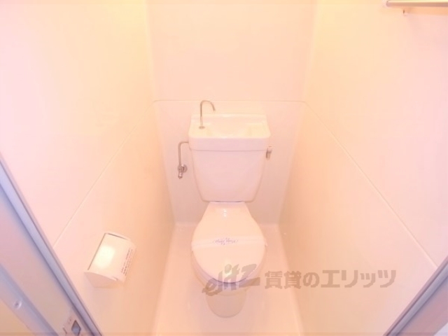 トイレ　きれいで、明るいトイレです