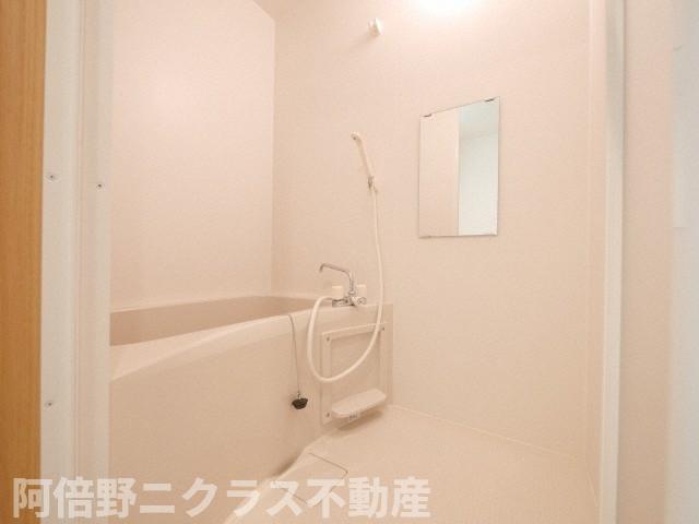 バス・シャワールーム　内装は別部屋の参考写真です。