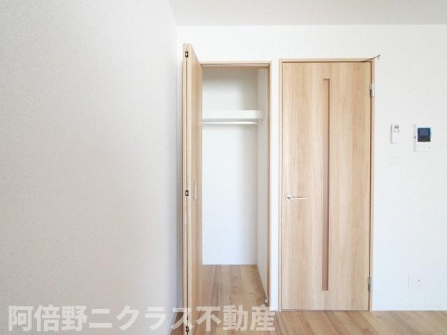 収納　内装は別部屋の参考写真です。