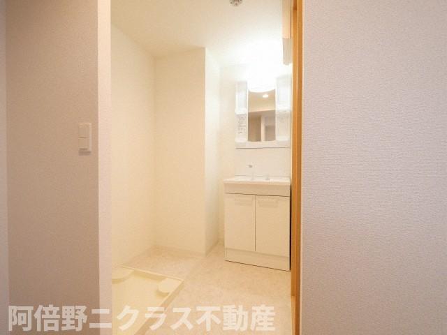 その他　内装は別部屋の参考写真です。