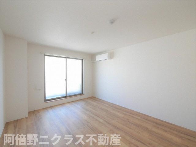 居室・リビング　内装は別部屋の参考写真です。