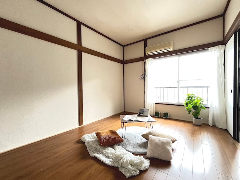 居室・リビング　※301の写真です。