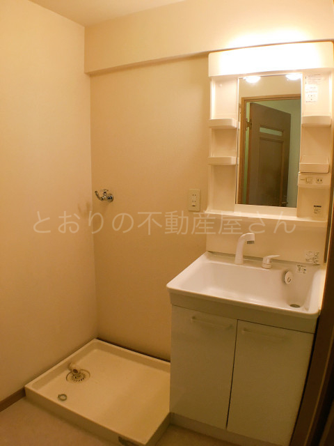 洗面設備　松橋マンション　洗面台（反転タイプ）