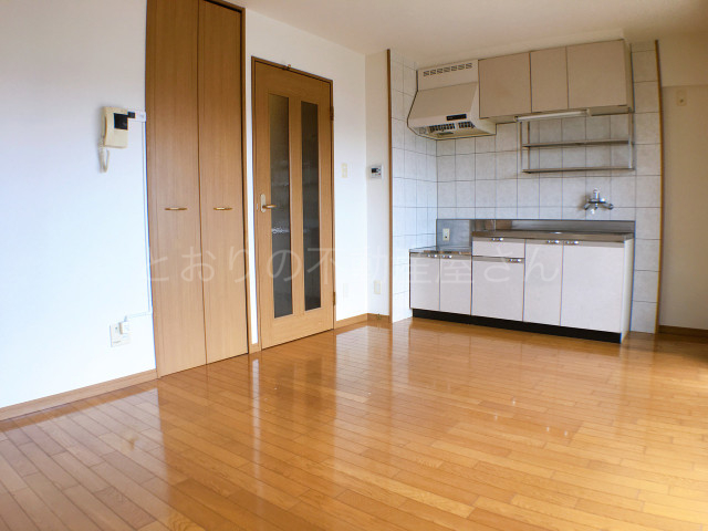 居室・リビング　松橋マンション　リビング（反転タイプ）