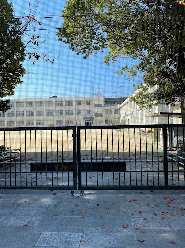 小学校　京都市立久我の杜小学校（小学校）まで560m