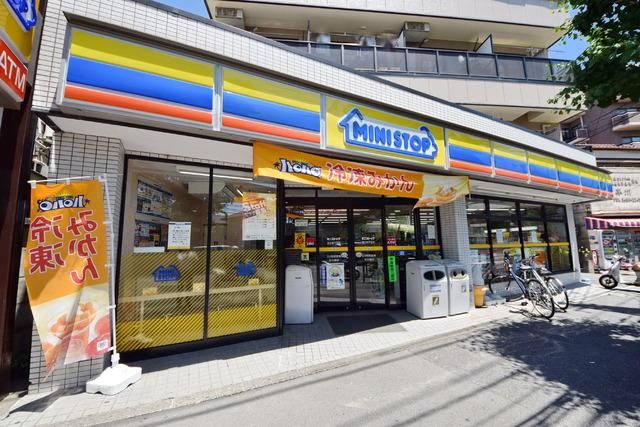 コンビニ　ミニストップ（コンビニ）まで400m