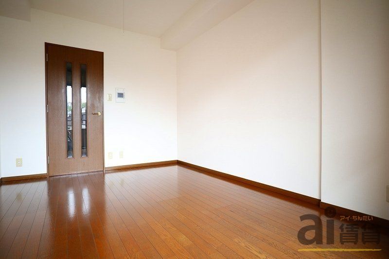 居室・リビング　※別号室写真です