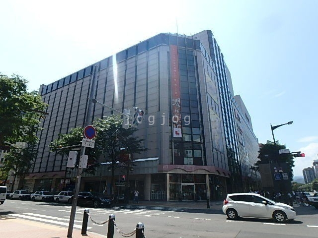 スーパー　イトーヨーカドーすすきの店（スーパー）まで757m