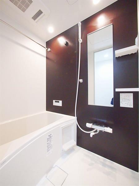 バス・シャワールーム　バスルーム
