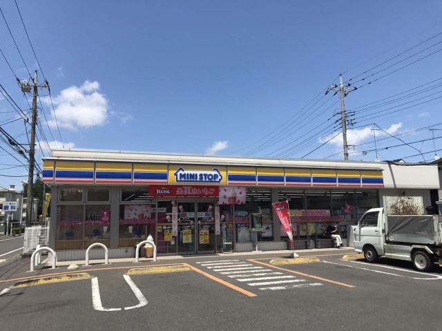 コンビニ　ミニストップ（コンビニ）まで324m