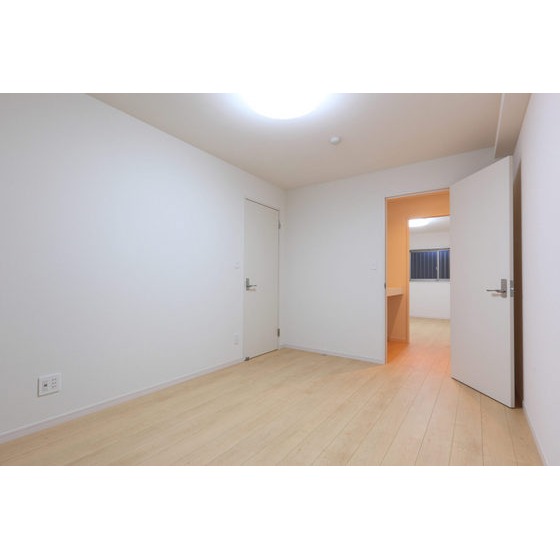 収納　ウォークスルークローゼット