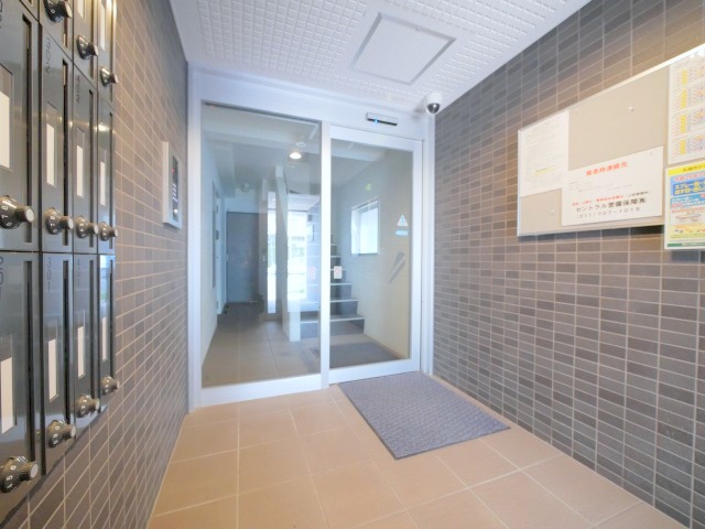 エントランス　綺麗なエントランスです♪