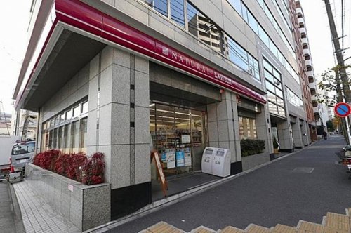 コンビニ　ナチュラルローソン西五反田八丁目店（コンビニ）まで752m