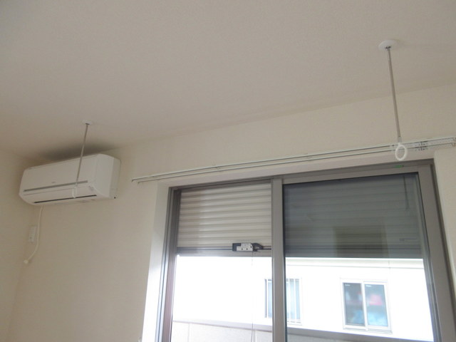 その他設備　★防犯シャッター＆室内物干しフック★