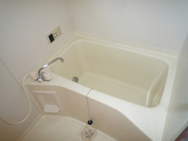 バス・シャワールーム　★追い焚き機能付き★