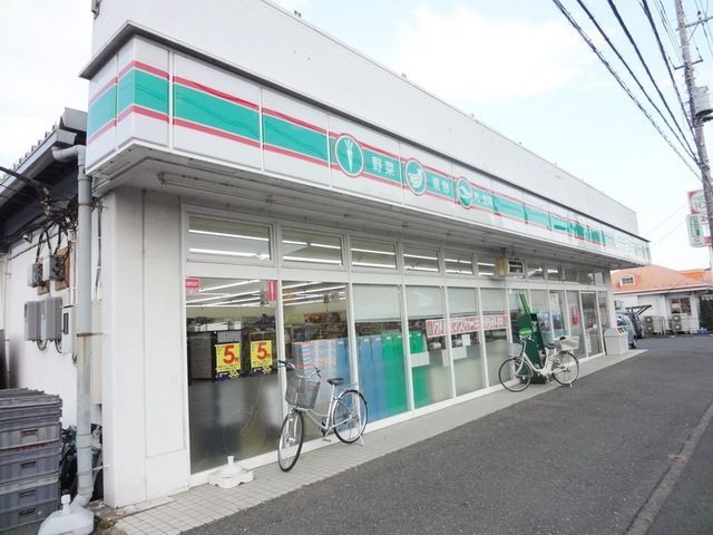 コンビニ　ローソン　八王子川口店（コンビニ）まで561m
