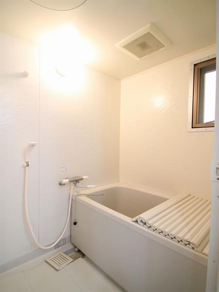 バス・シャワールーム　バスルーム　同タイプのお部屋の写真です。