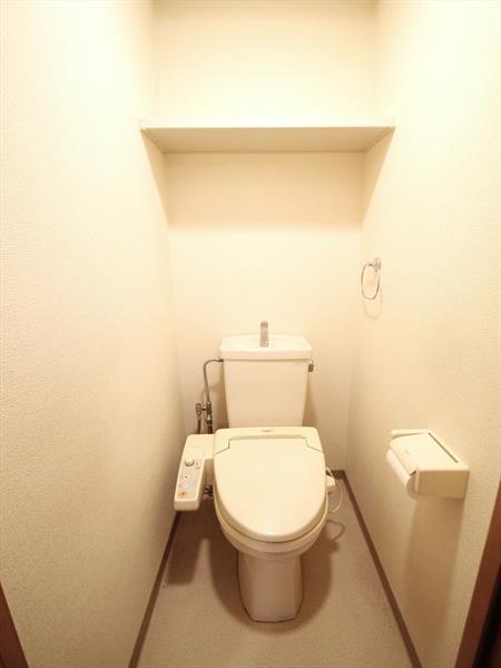 トイレ　トイレ　温水洗浄便座付き