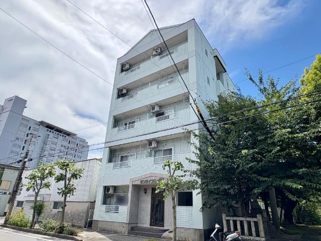 エントランス　外観写真（昼）