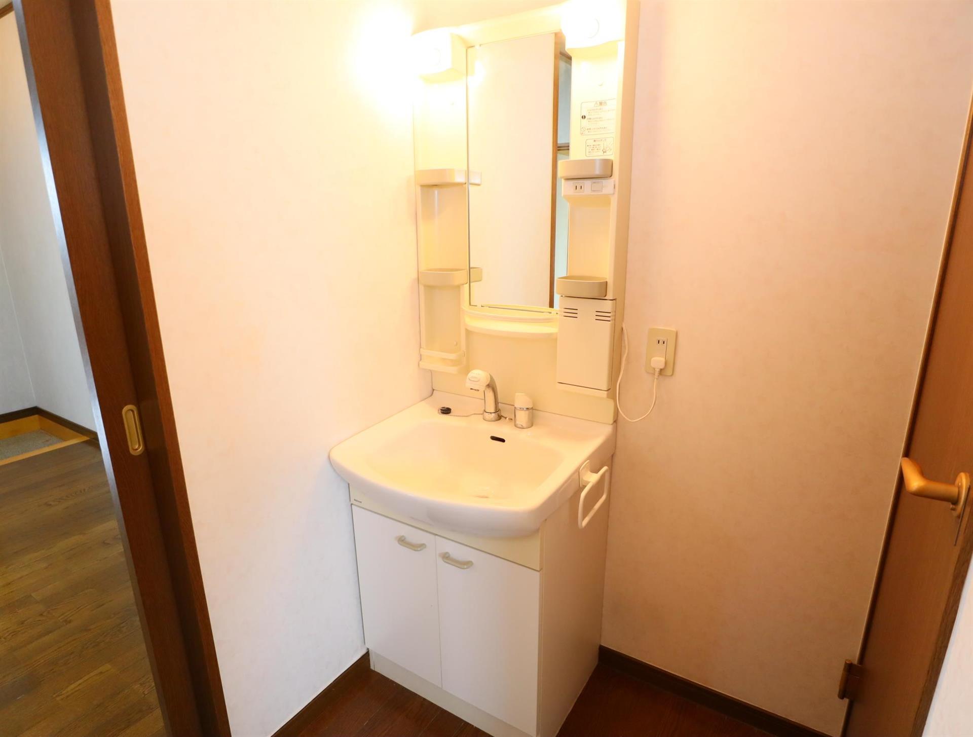 洗面設備　洗面化粧台