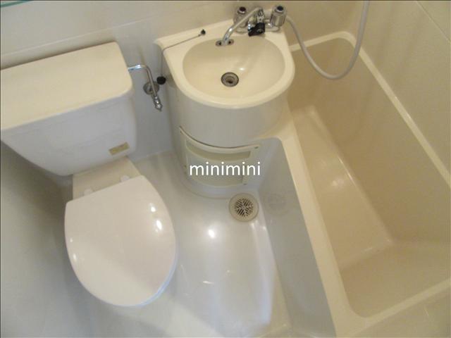 バス・シャワールーム　清潔なユニットバス