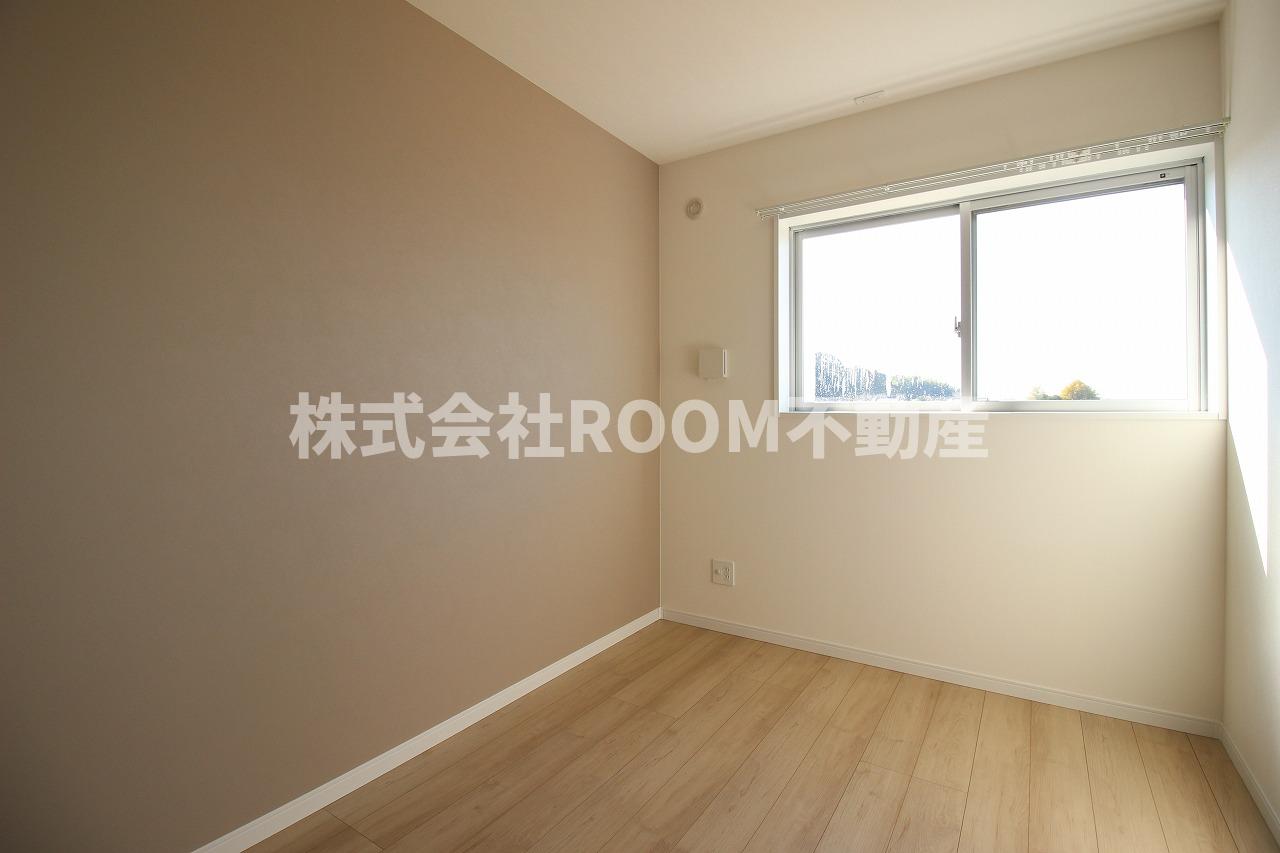 その他部屋・スペース　落ち着いて過ごせるお部屋なので、寝室にいかがでしょうか