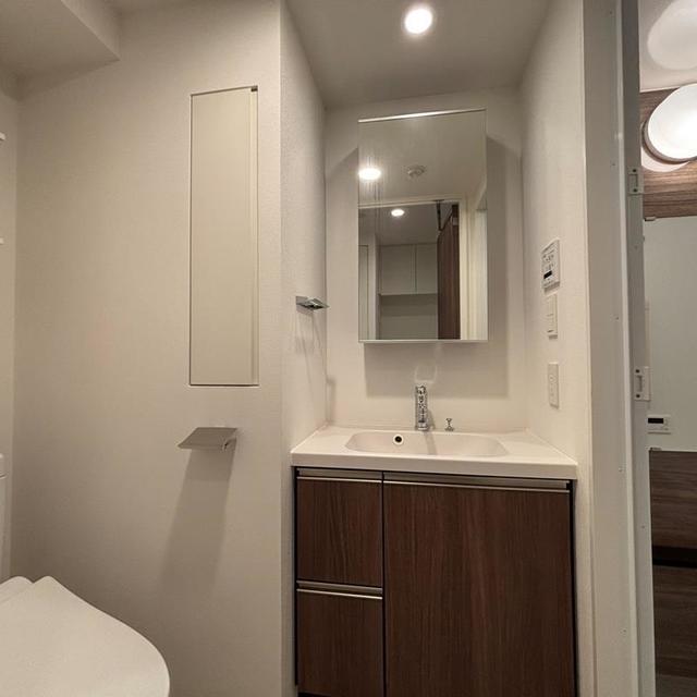 洗面設備　※写真は同タイプ住戸です。