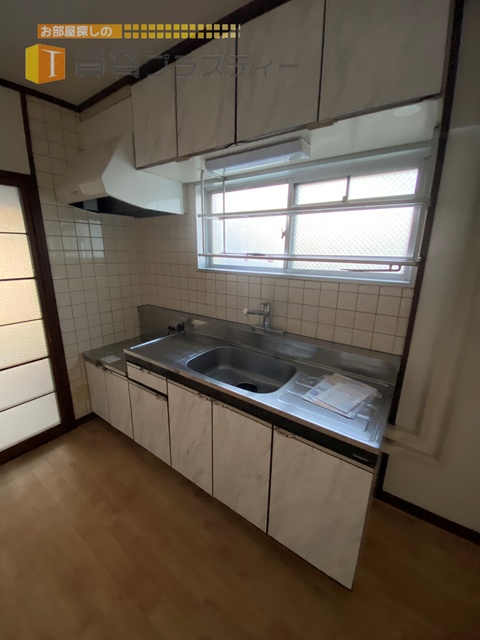 キッチン　窓があって換気もばっちり