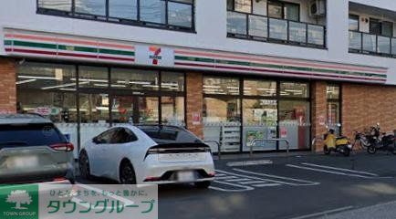 コンビニ　セブンイレブン横浜しらとり台店（コンビニ）まで1060m