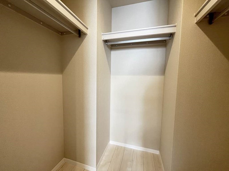 収納　大容量のウォークインクローゼットあります◎上部には棚があり無