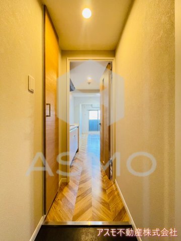 玄関　同マンション別部屋　参考写真