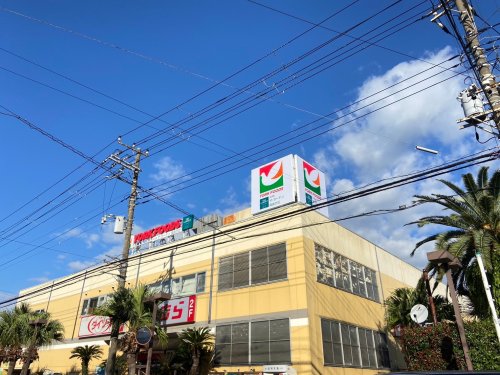 スーパー　ヨークマート 東逗子店（スーパー）まで772m