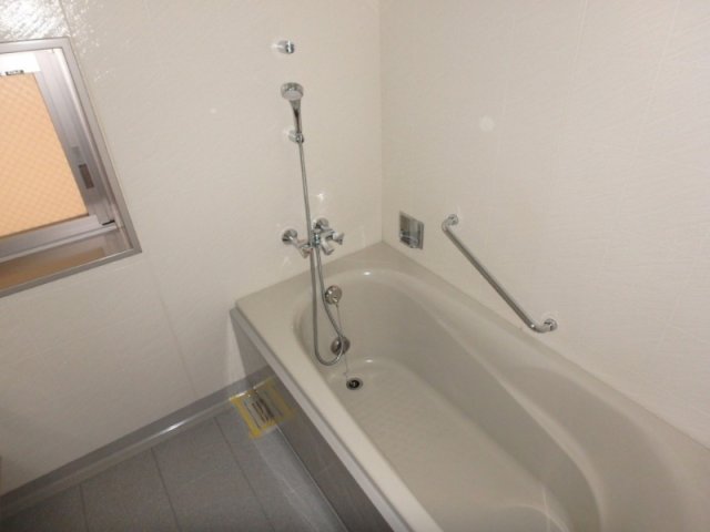 バス・シャワールーム　別部屋参考写真