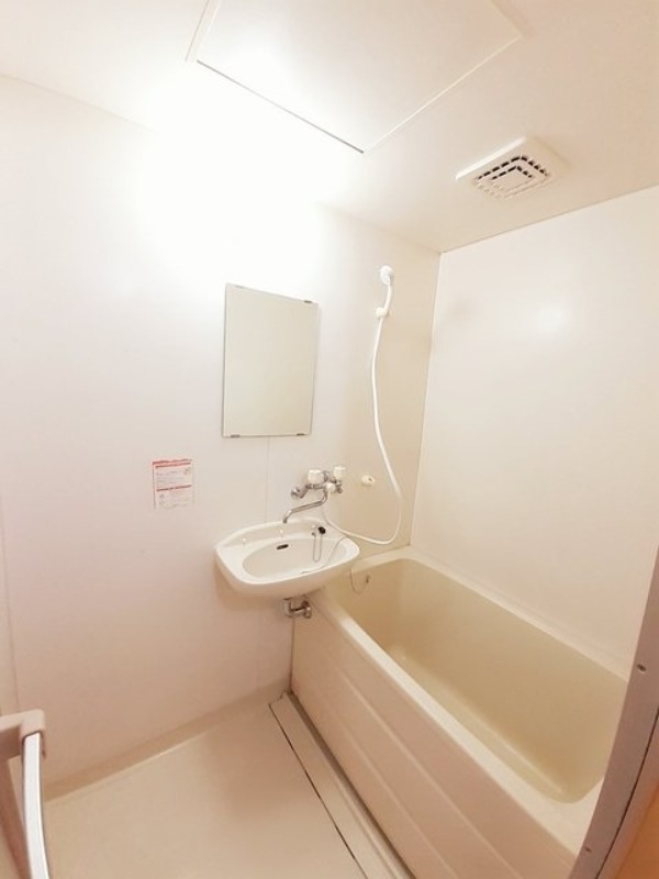 バス・シャワールーム　図面と現状に相違がある場合には現状を優先