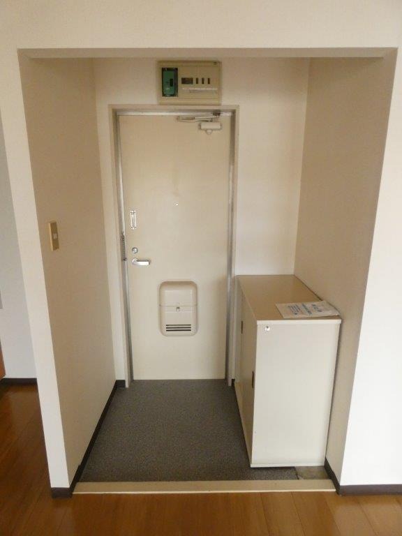 玄関　図面と現状に相違がある場合には現状を優先