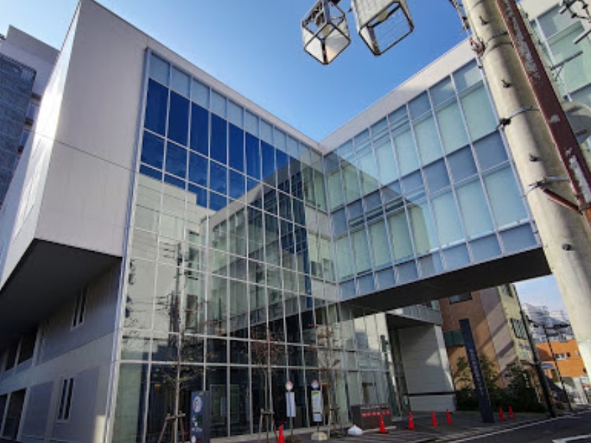 病院　桑名市総合医療センター（病院）まで857m