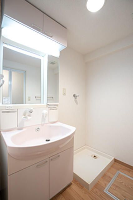 洗面設備　※写真は同タイプ住戸です。