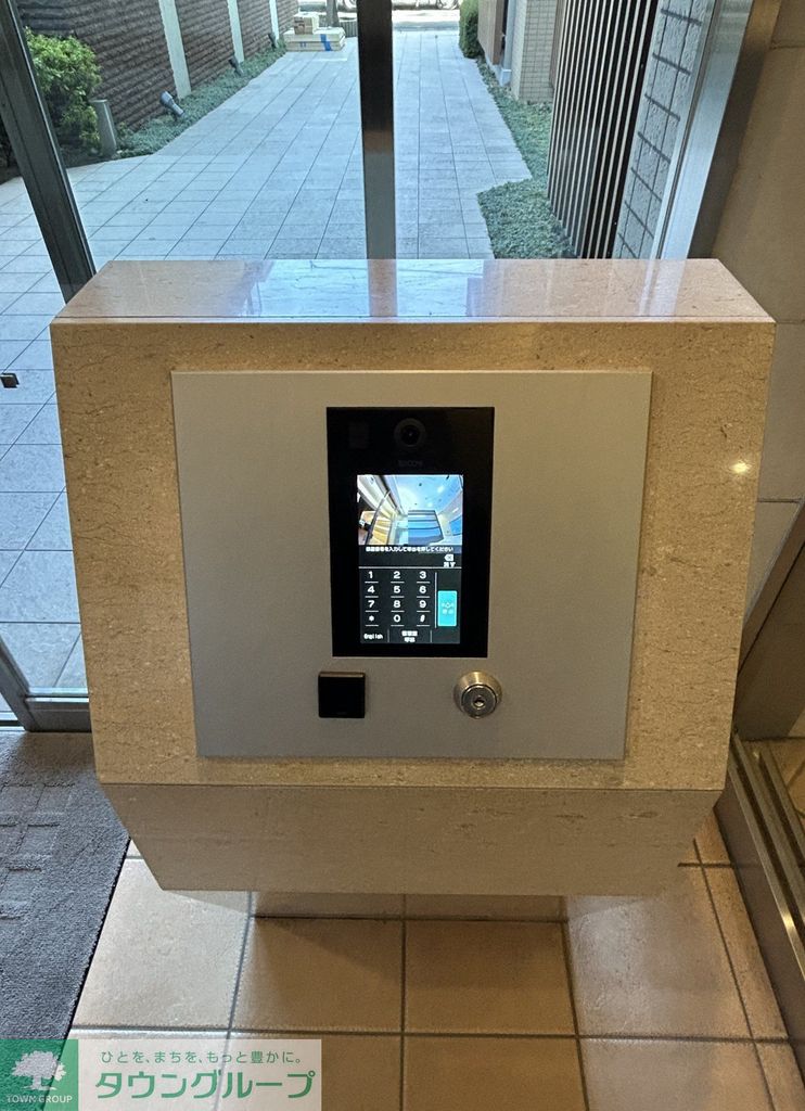 その他設備　メインエントランスセキュリティ：モニター付オートロック