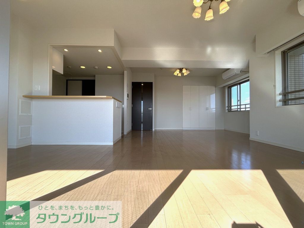 居室・リビング　リビングダイニング約17.9帖、照明は性能保証除外（クリー…