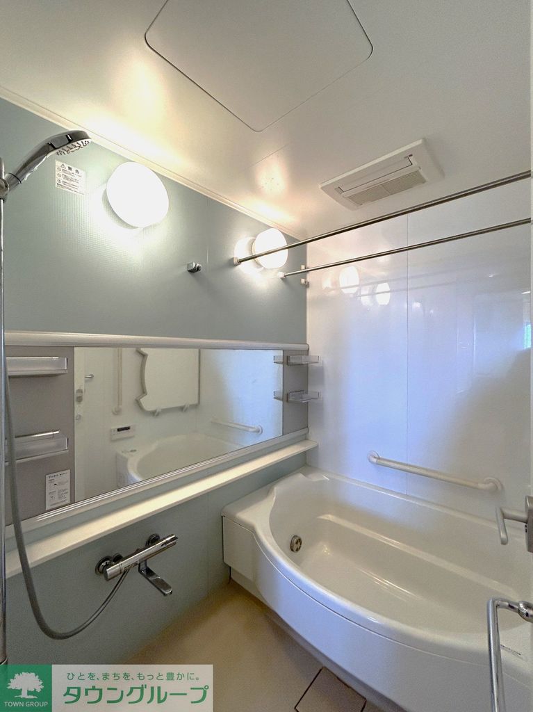 バス・シャワールーム　浴室乾燥機、追い焚き機能付バス（クリーニング前）