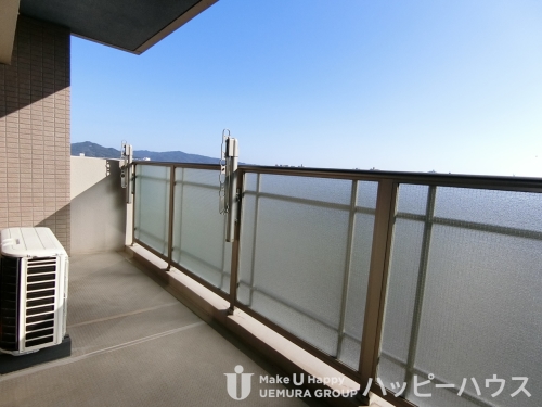 バルコニー　８階のお部屋のお写真です。現況優先でお願いします。