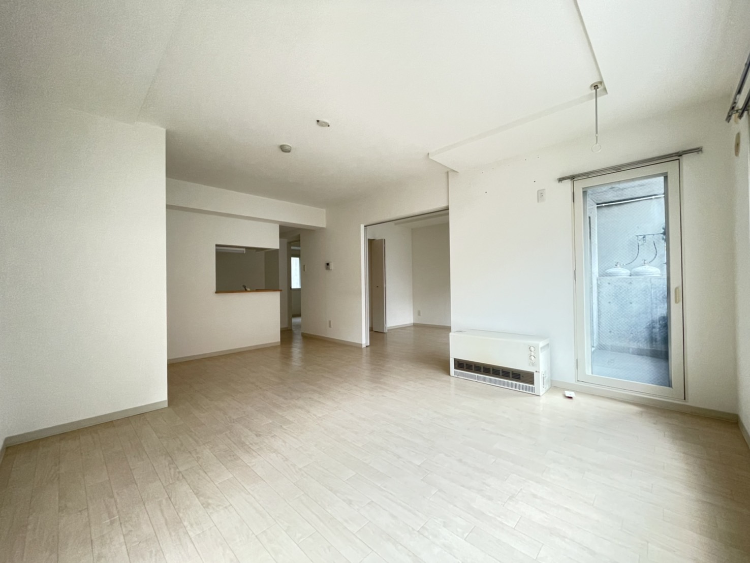 居室・リビング　※反転タイプ