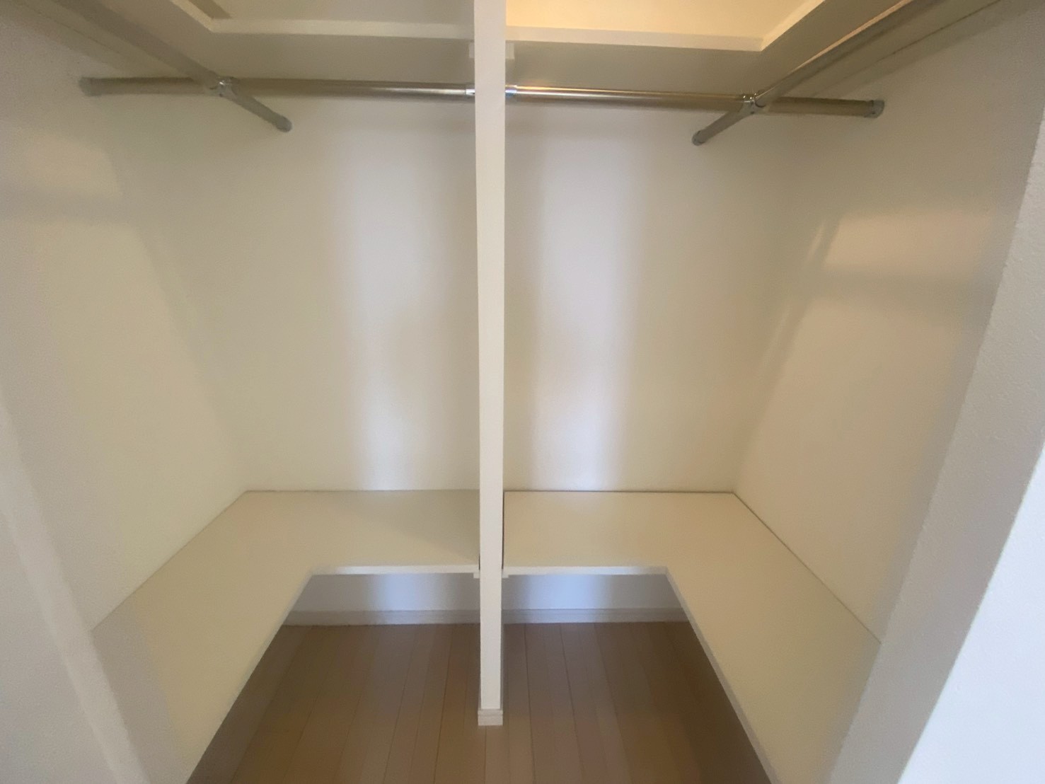 収納　ラドーニ清水